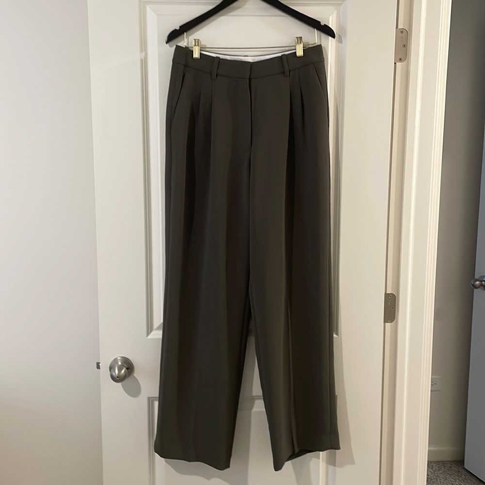 Aritzia Effortless Curve Pants